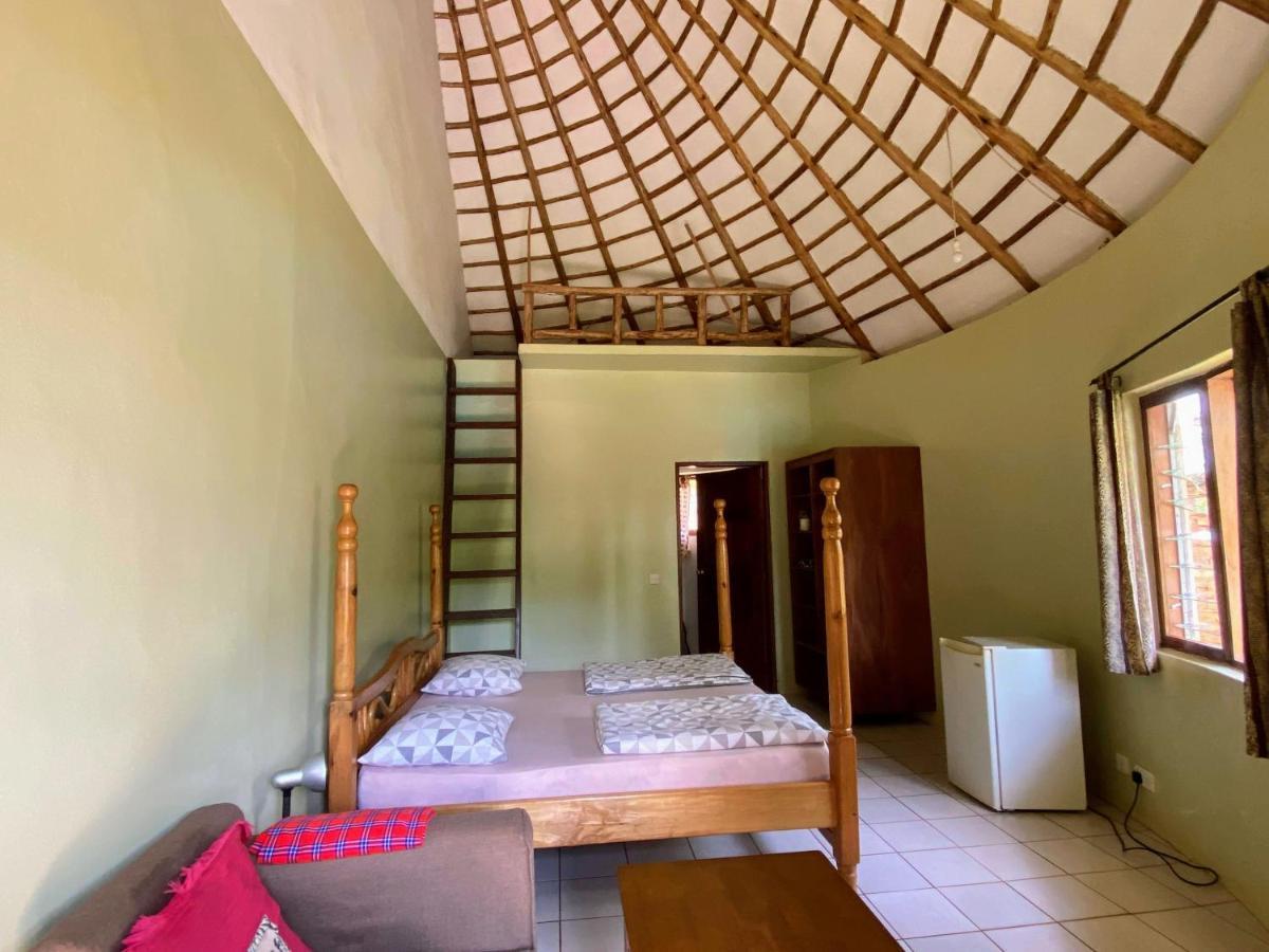 Banda Lodge Masaka Extérieur photo