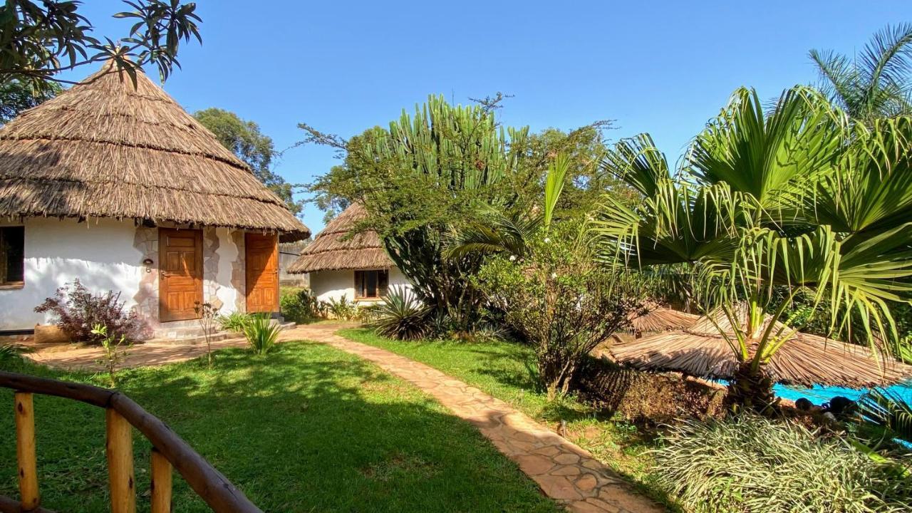 Banda Lodge Masaka Extérieur photo
