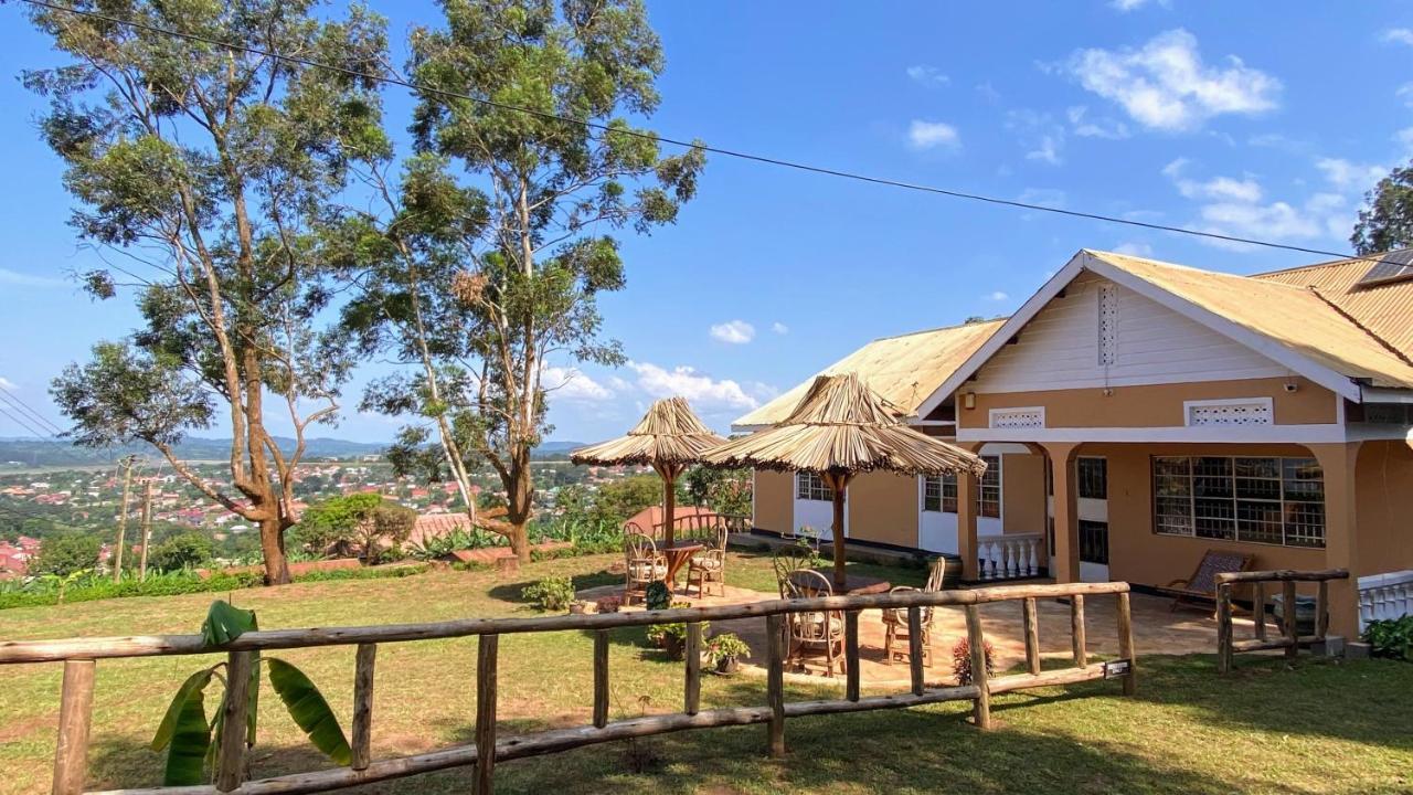Banda Lodge Masaka Extérieur photo