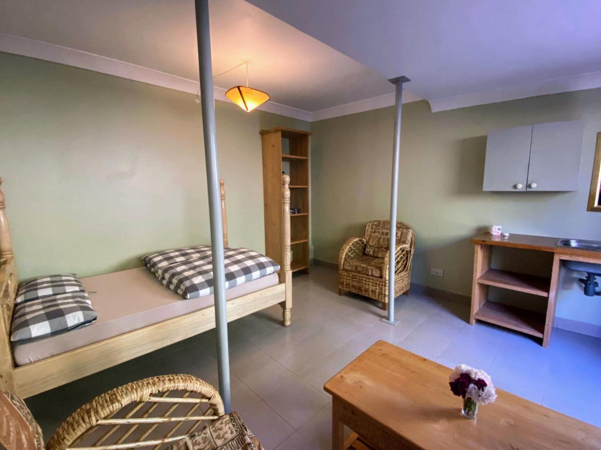 Banda Lodge Masaka Extérieur photo