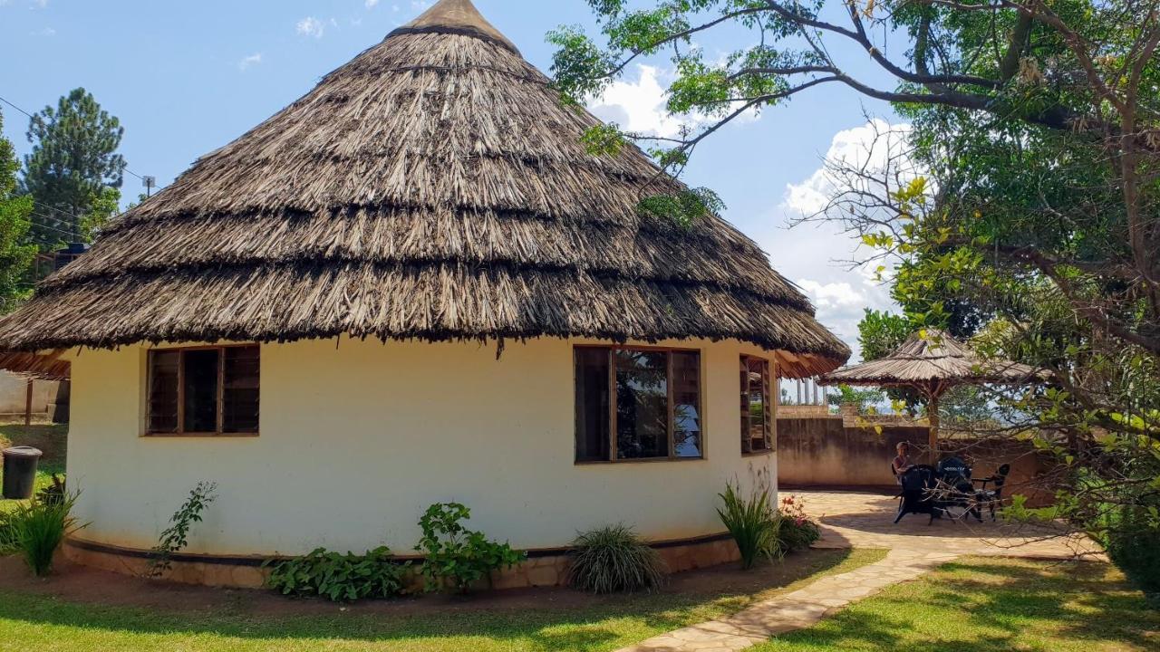 Banda Lodge Masaka Extérieur photo