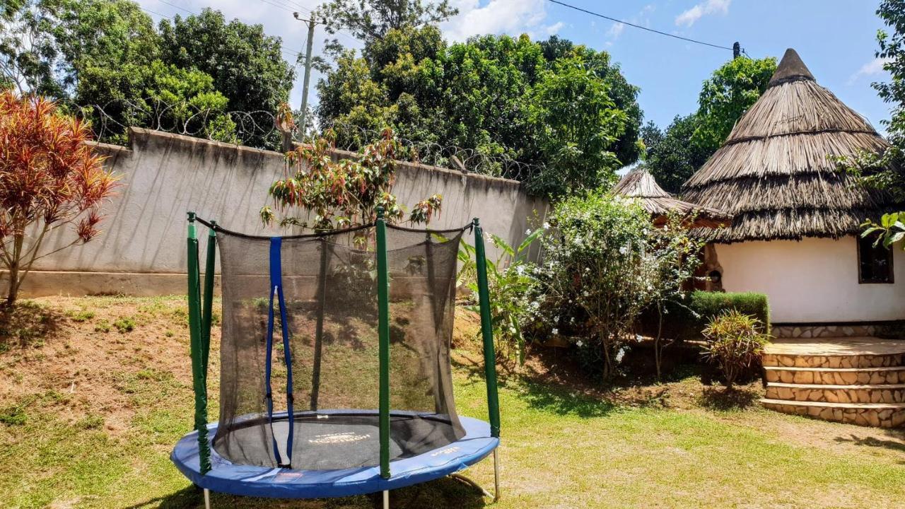 Banda Lodge Masaka Extérieur photo