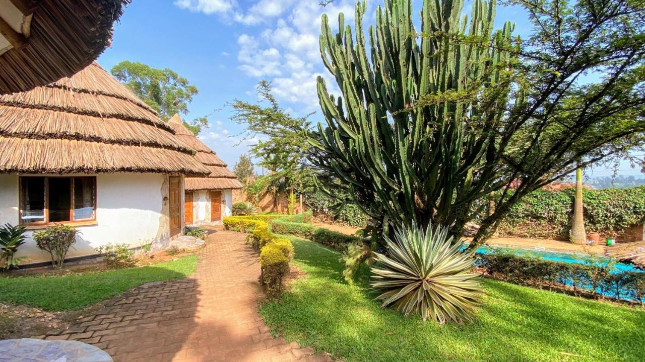 Banda Lodge Masaka Extérieur photo
